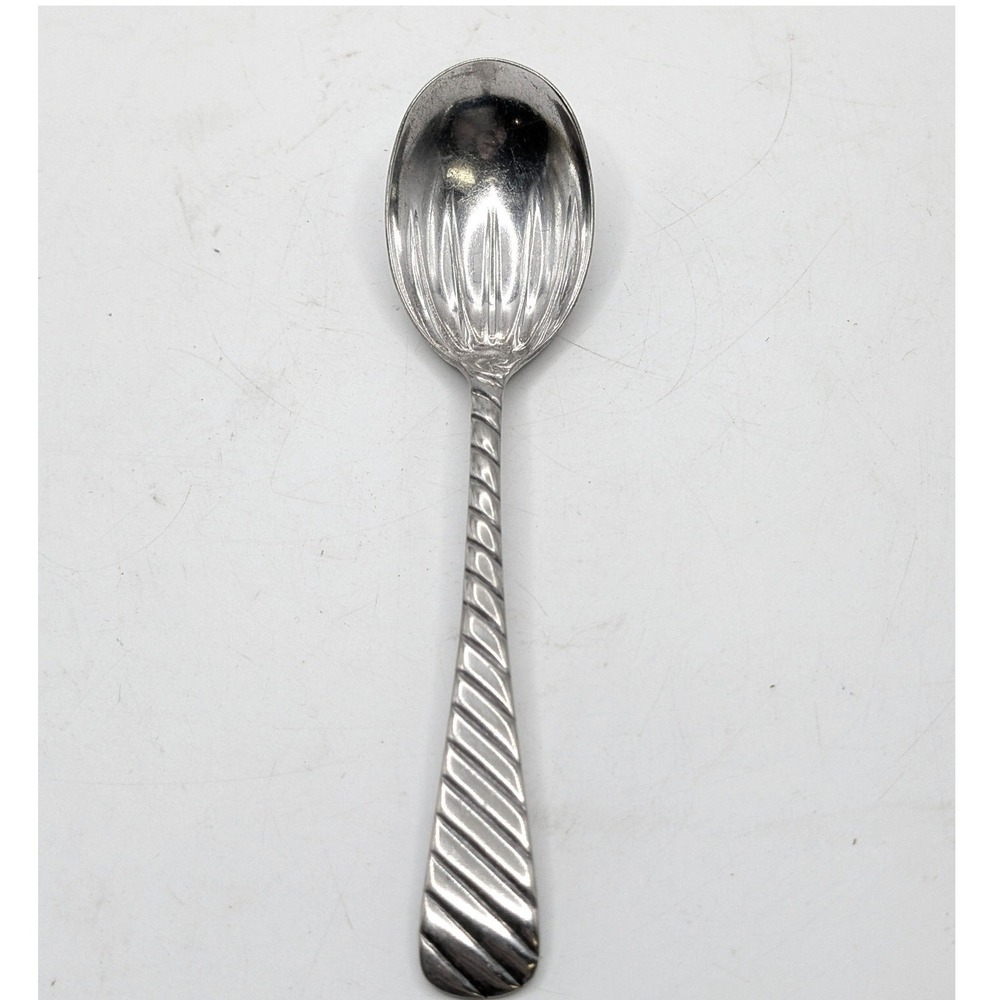 Vtg 1847 Dundee Rogers Bros Sugar Spoon Silver Plate Fluted Shell Bowl Swirl